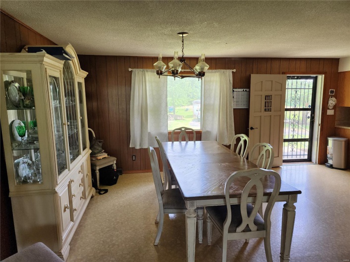 8310 C Hwy, Poplar Bluff, Missouri 63901, 7 Bedrooms Bedrooms, 12 Rooms Rooms,3 BathroomsBathrooms,Residential,For Sale,C Hwy,MAR25029663