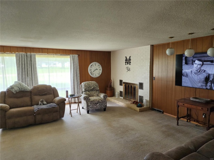 8310 C Hwy, Poplar Bluff, Missouri 63901, 7 Bedrooms Bedrooms, 12 Rooms Rooms,3 BathroomsBathrooms,Residential,For Sale,C Hwy,MAR25029663