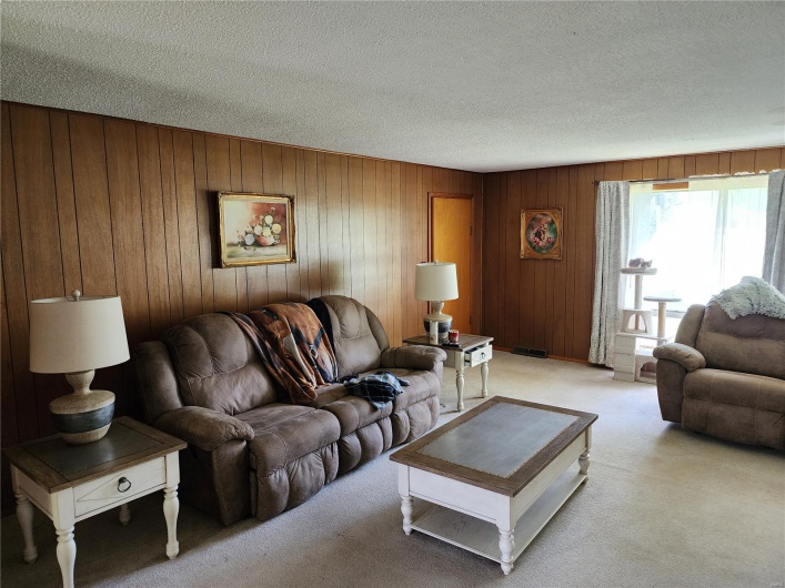 8310 C Hwy, Poplar Bluff, Missouri 63901, 7 Bedrooms Bedrooms, 12 Rooms Rooms,3 BathroomsBathrooms,Residential,For Sale,C Hwy,MAR25029663