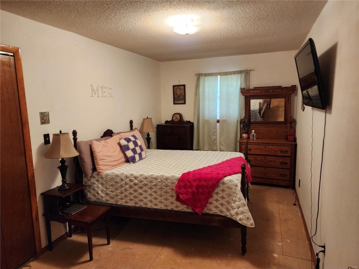 8310 C Hwy, Poplar Bluff, Missouri 63901, 7 Bedrooms Bedrooms, 12 Rooms Rooms,3 BathroomsBathrooms,Residential,For Sale,C Hwy,MAR25029663
