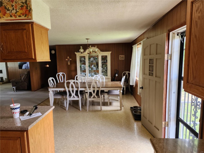 8310 C Hwy, Poplar Bluff, Missouri 63901, 7 Bedrooms Bedrooms, 12 Rooms Rooms,3 BathroomsBathrooms,Residential,For Sale,C Hwy,MAR25029663