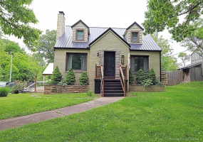 2754 Adeline Avenue, Cape Girardeau, Missouri 63701, 4 Bedrooms Bedrooms, 9 Rooms Rooms,2 BathroomsBathrooms,Residential,For Sale,Adeline,MAR25029314
