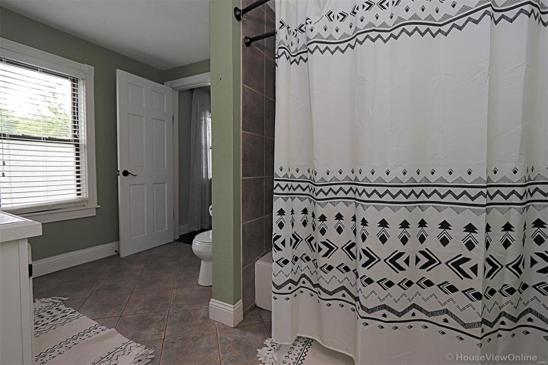 2754 Adeline Avenue, Cape Girardeau, Missouri 63701, 4 Bedrooms Bedrooms, 9 Rooms Rooms,2 BathroomsBathrooms,Residential,For Sale,Adeline,MAR25029314