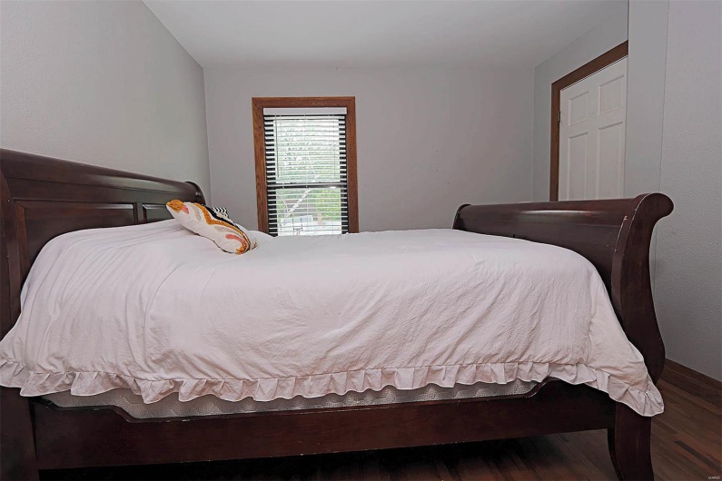 2754 Adeline Avenue, Cape Girardeau, Missouri 63701, 4 Bedrooms Bedrooms, 9 Rooms Rooms,2 BathroomsBathrooms,Residential,For Sale,Adeline,MAR25029314