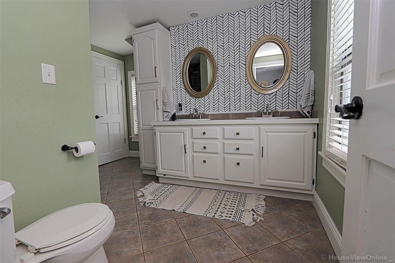 2754 Adeline Avenue, Cape Girardeau, Missouri 63701, 4 Bedrooms Bedrooms, 9 Rooms Rooms,2 BathroomsBathrooms,Residential,For Sale,Adeline,MAR25029314