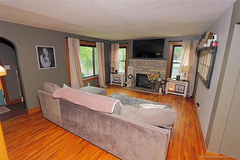 2754 Adeline Avenue, Cape Girardeau, Missouri 63701, 4 Bedrooms Bedrooms, 9 Rooms Rooms,2 BathroomsBathrooms,Residential,For Sale,Adeline,MAR25029314