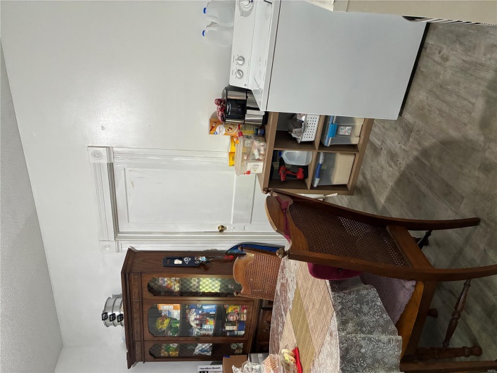 1002 Tremont Street, Poplar Bluff, Missouri 63901, 2 Bedrooms Bedrooms, 5 Rooms Rooms,1 BathroomBathrooms,Residential,For Sale,Tremont,MAR25029417