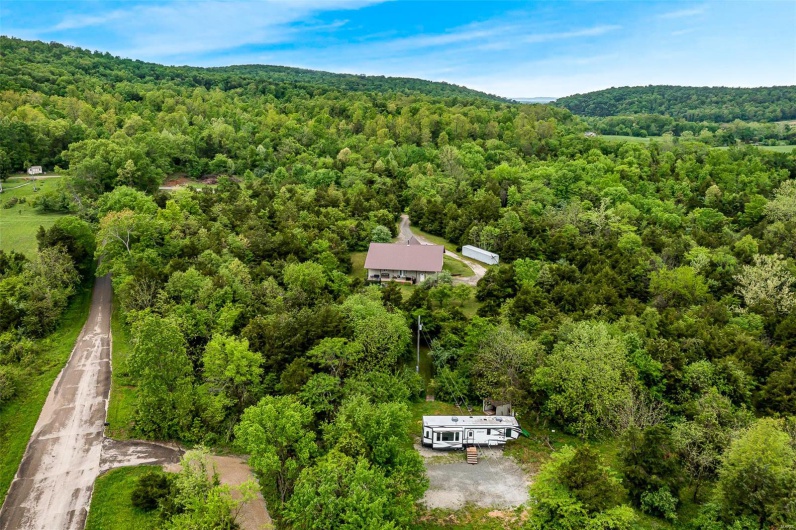 1350 Madison 500, Fredericktown, Missouri 63645, 3 Bedrooms Bedrooms, 9 Rooms Rooms,2 BathroomsBathrooms,Residential,For Sale,Madison 500,MAR25027796