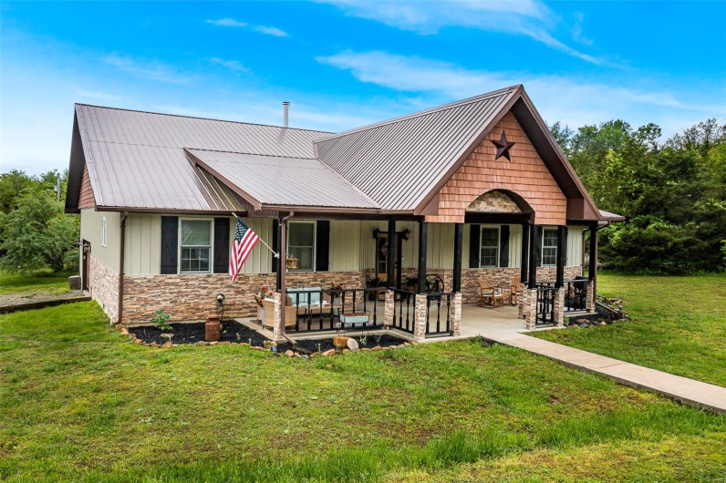 1350 Madison 500, Fredericktown, Missouri 63645, 3 Bedrooms Bedrooms, 9 Rooms Rooms,2 BathroomsBathrooms,Residential,For Sale,Madison 500,MAR25027796