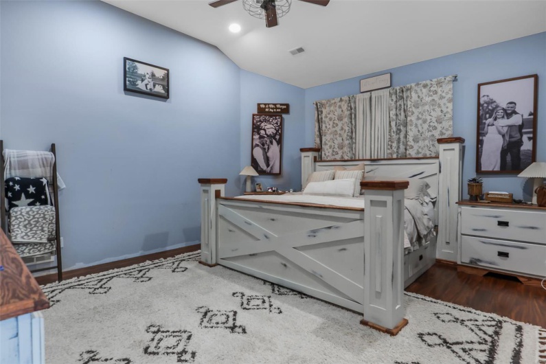 1350 Madison 500, Fredericktown, Missouri 63645, 3 Bedrooms Bedrooms, 9 Rooms Rooms,2 BathroomsBathrooms,Residential,For Sale,Madison 500,MAR25027796