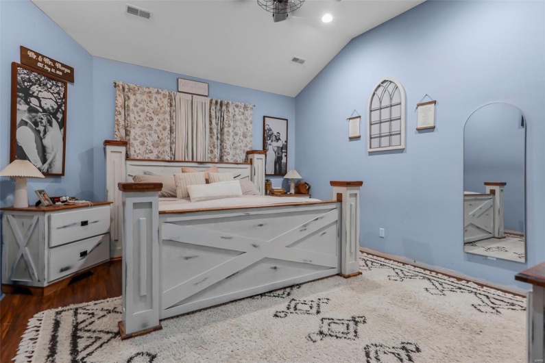 1350 Madison 500, Fredericktown, Missouri 63645, 3 Bedrooms Bedrooms, 9 Rooms Rooms,2 BathroomsBathrooms,Residential,For Sale,Madison 500,MAR25027796