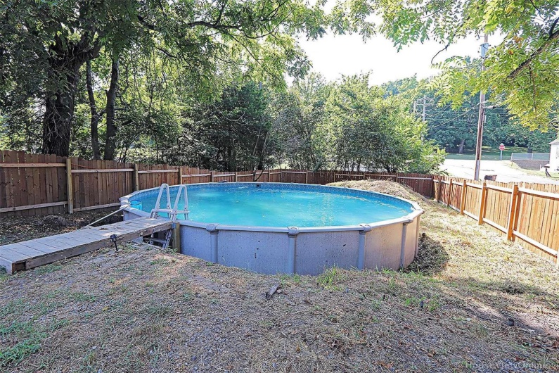 1439 Spanish Street, Cape Girardeau, Missouri 63701, 2 Bedrooms Bedrooms, 5 Rooms Rooms,1 BathroomBathrooms,Residential,For Sale,Spanish,MAR24055126