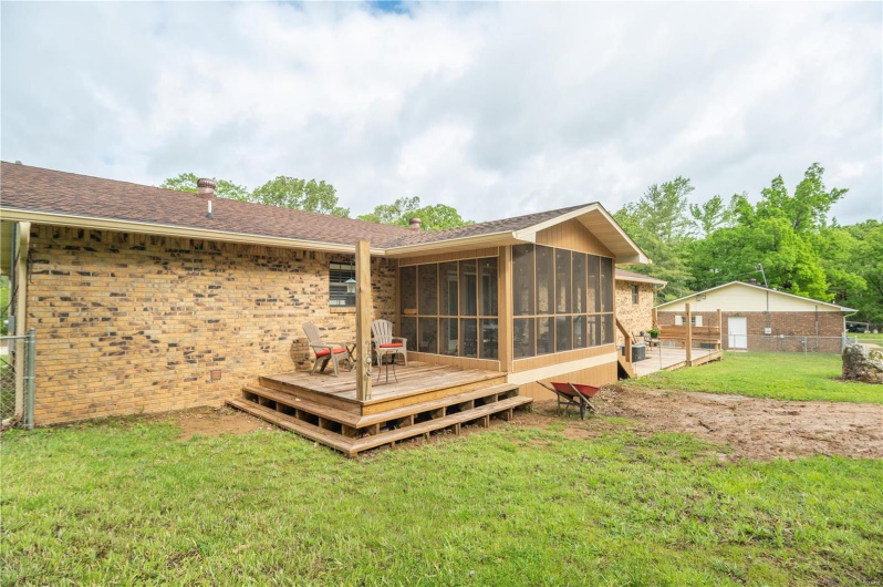 2612 Fox Drive, Poplar Bluff, Missouri 63901, 3 Bedrooms Bedrooms, 7 Rooms Rooms,2 BathroomsBathrooms,Residential,For Sale,Fox,MAR25029919