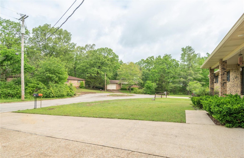 2612 Fox Drive, Poplar Bluff, Missouri 63901, 3 Bedrooms Bedrooms, 7 Rooms Rooms,2 BathroomsBathrooms,Residential,For Sale,Fox,MAR25029919