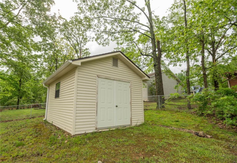 2612 Fox Drive, Poplar Bluff, Missouri 63901, 3 Bedrooms Bedrooms, 7 Rooms Rooms,2 BathroomsBathrooms,Residential,For Sale,Fox,MAR25029919