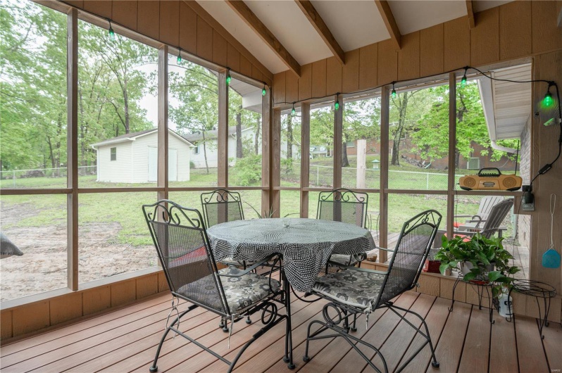 2612 Fox Drive, Poplar Bluff, Missouri 63901, 3 Bedrooms Bedrooms, 7 Rooms Rooms,2 BathroomsBathrooms,Residential,For Sale,Fox,MAR25029919