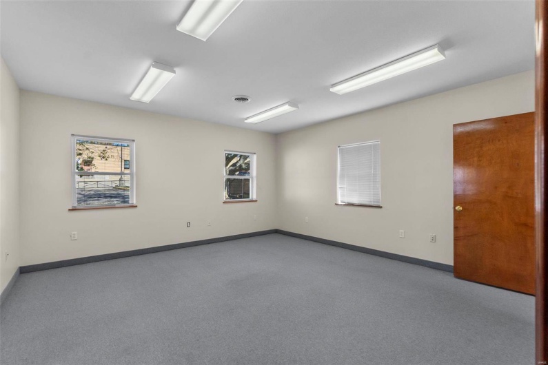 720 Forest Avenue, Cape Girardeau, Missouri 63701, ,Commercial Lease,For Sale,Forest,MAR25029694
