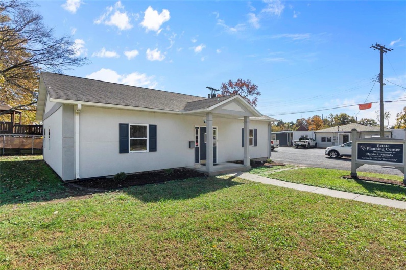 720 Forest Avenue, Cape Girardeau, Missouri 63701, ,Commercial Lease,For Sale,Forest,MAR25029694