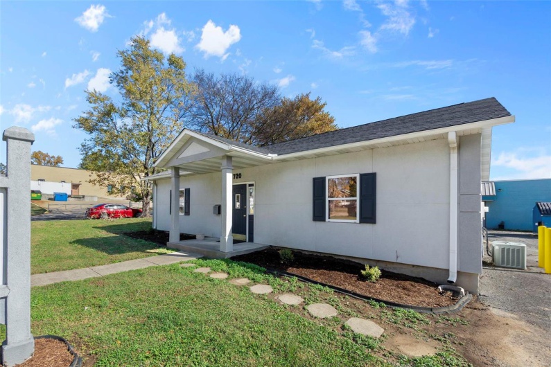 720 Forest Avenue, Cape Girardeau, Missouri 63701, ,Commercial Lease,For Sale,Forest,MAR25029694