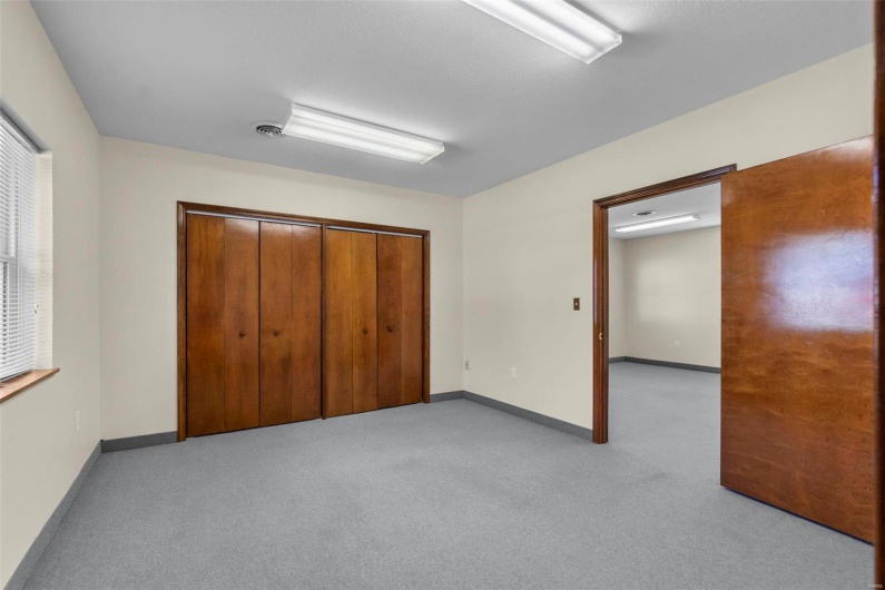 720 Forest Avenue, Cape Girardeau, Missouri 63701, ,Commercial Lease,For Sale,Forest,MAR25029694