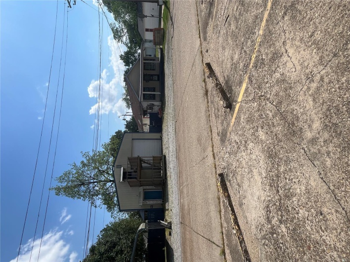 101 Harrison Street, Kennett, Missouri 63857, 3 Bedrooms Bedrooms, 10 Rooms Rooms,3 BathroomsBathrooms,Residential,For Sale,Harrison,MAR25029956