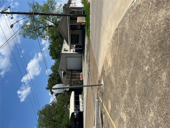 101 Harrison Street, Kennett, Missouri 63857, 3 Bedrooms Bedrooms, 10 Rooms Rooms,3 BathroomsBathrooms,Residential,For Sale,Harrison,MAR25029956