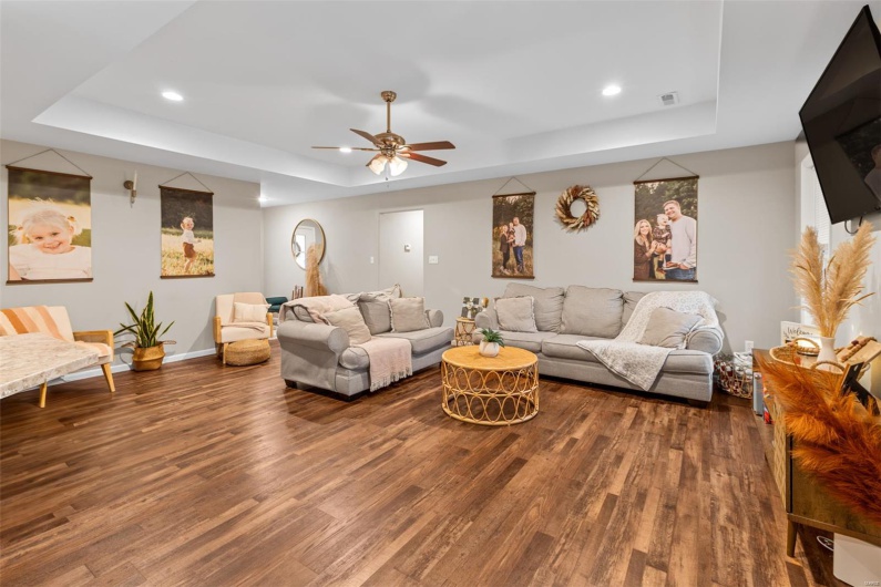 710 Skye View Court, Farmington, Missouri 63640, 3 Bedrooms Bedrooms, 6 Rooms Rooms,2 BathroomsBathrooms,Residential,For Sale,Skye View,MAR25030002