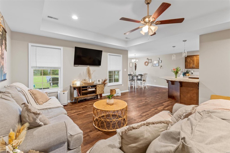 710 Skye View Court, Farmington, Missouri 63640, 3 Bedrooms Bedrooms, 6 Rooms Rooms,2 BathroomsBathrooms,Residential,For Sale,Skye View,MAR25030002
