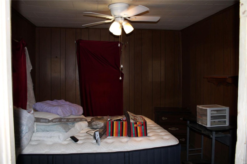 1908 Luther Street, Kennett, Missouri 63857, 2 Bedrooms Bedrooms, 9 Rooms Rooms,1 BathroomBathrooms,Residential,For Sale,Luther,MAR25030047