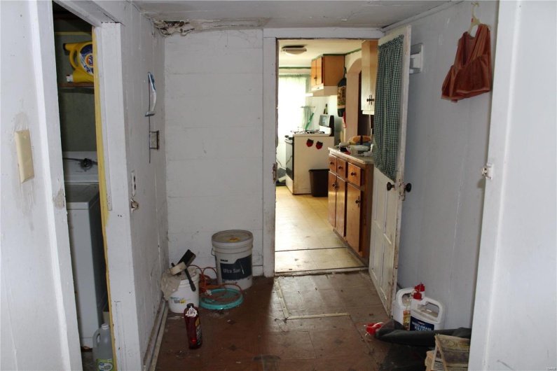 1908 Luther Street, Kennett, Missouri 63857, 2 Bedrooms Bedrooms, 9 Rooms Rooms,1 BathroomBathrooms,Residential,For Sale,Luther,MAR25030047