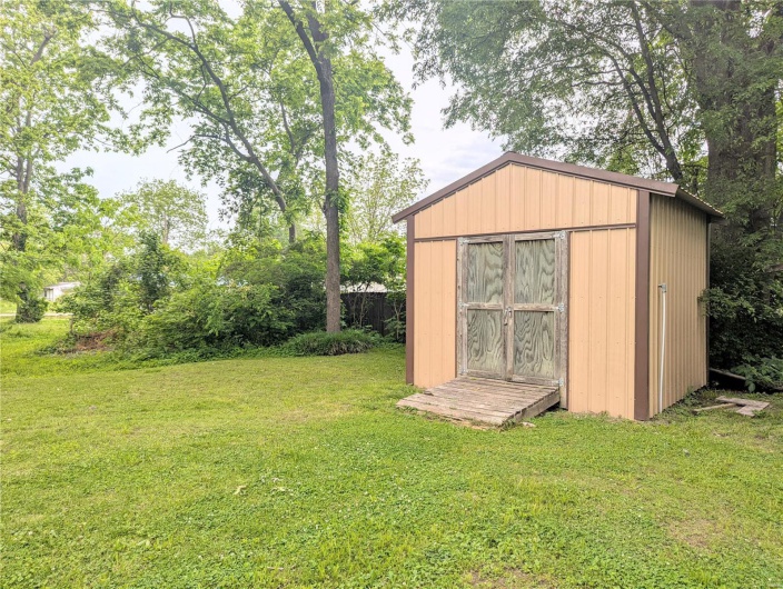 631 Victor Street, Poplar Bluff, Missouri 63901, 2 Bedrooms Bedrooms, 6 Rooms Rooms,1 BathroomBathrooms,Residential,For Sale,Victor,MAR25030046