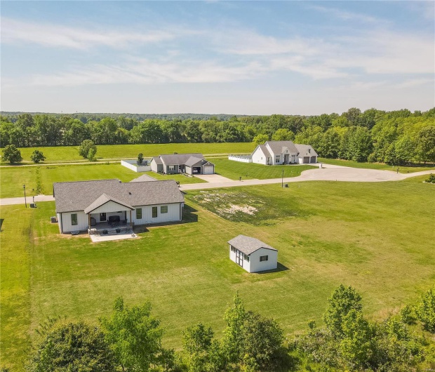 2508 Weathers Lane, Dexter, Missouri 63841, 4 Bedrooms Bedrooms, 15 Rooms Rooms,3 BathroomsBathrooms,Residential,For Sale,Weathers,MAR25030036