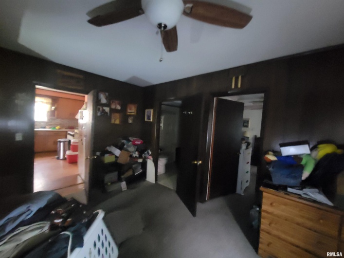 905 MONROE Street, Herrin, Illinois 62948, 3 Bedrooms Bedrooms, 0 ,1 BathroomBathrooms,Residential,For Sale,MONROE,0,RMAEB456993
