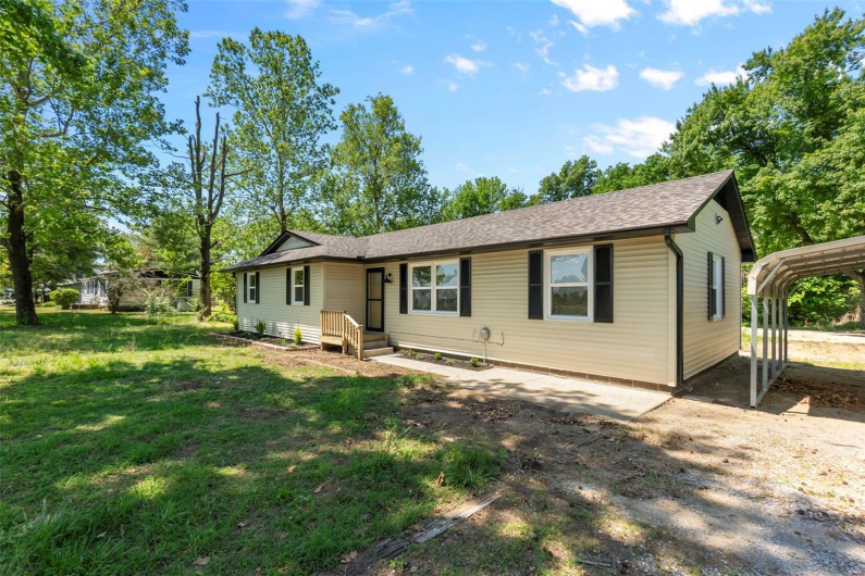 2047 State Highway H, Sikeston, Missouri 63801, 3 Bedrooms Bedrooms, 6 Rooms Rooms,2 BathroomsBathrooms,Residential,For Sale,State Highway H,MAR25029631