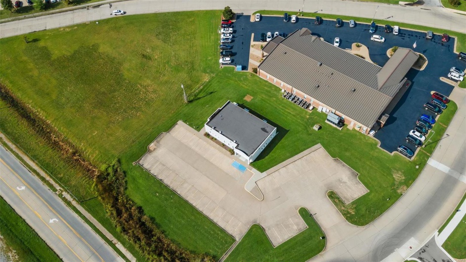 2439 Bloomfield Road, Cape Girardeau, Missouri 63703, ,Commercial Sale,For Sale,Bloomfield,MAR25030108