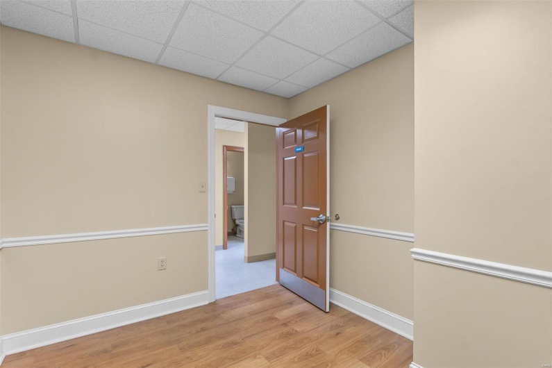2439 Bloomfield Road, Cape Girardeau, Missouri 63703, ,Commercial Sale,For Sale,Bloomfield,MAR25030108