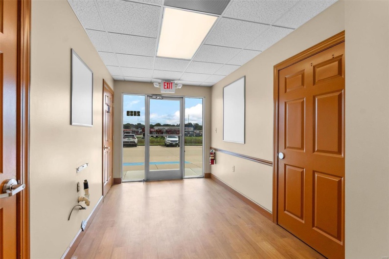 2439 Bloomfield Road, Cape Girardeau, Missouri 63703, ,Commercial Sale,For Sale,Bloomfield,MAR25030108