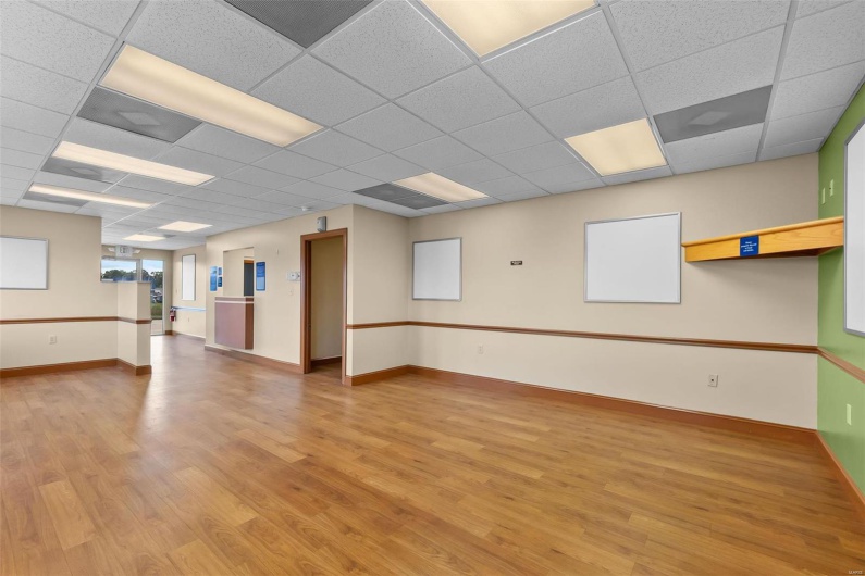 2439 Bloomfield Road, Cape Girardeau, Missouri 63703, ,Commercial Sale,For Sale,Bloomfield,MAR25030108