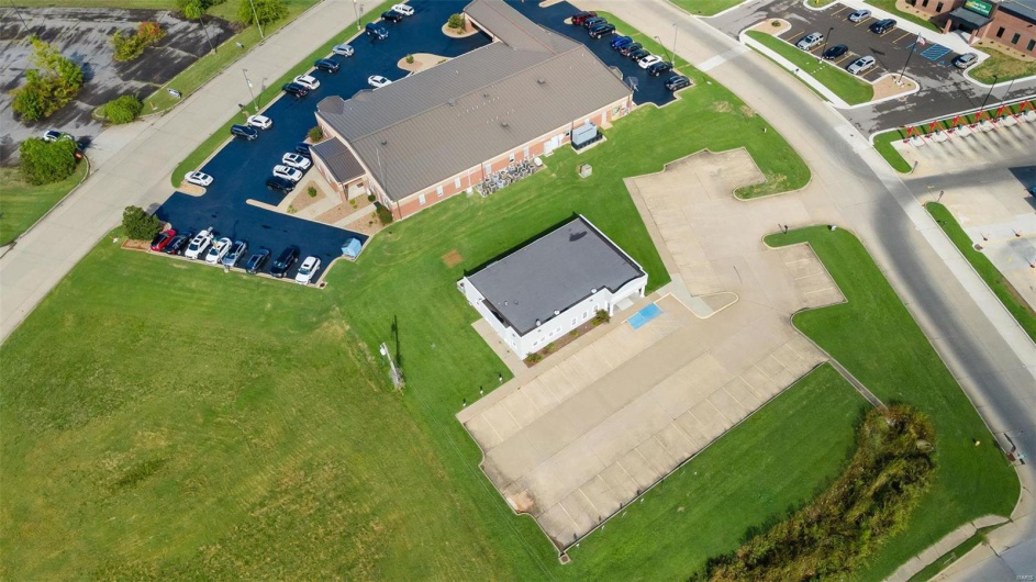 2439 Bloomfield Road, Cape Girardeau, Missouri 63703, ,Commercial Sale,For Sale,Bloomfield,MAR25030108