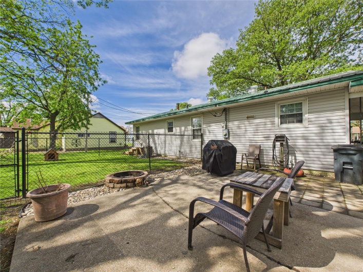 402 Lewis Street, Marston, Missouri 63866, 2 Bedrooms Bedrooms, 6 Rooms Rooms,1 BathroomBathrooms,Residential,For Sale,Lewis,MAR25025447