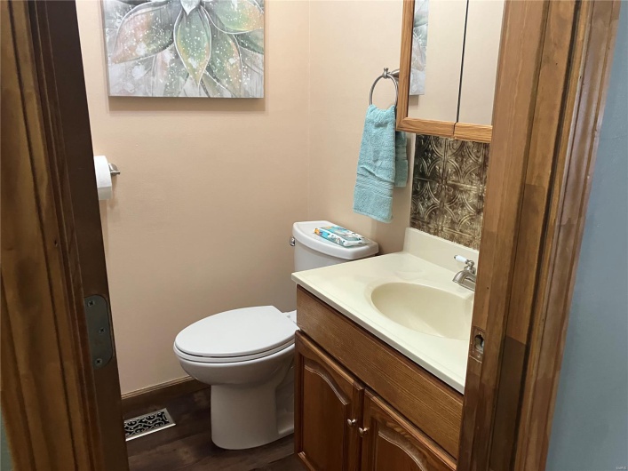 202 Grant, Desloge, Missouri 63601, 3 Bedrooms Bedrooms, 5 Rooms Rooms,2 BathroomsBathrooms,Residential,For Sale,Grant,MAR25020293