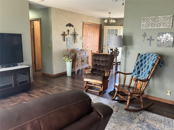 202 Grant, Desloge, Missouri 63601, 3 Bedrooms Bedrooms, 5 Rooms Rooms,2 BathroomsBathrooms,Residential,For Sale,Grant,MAR25020293