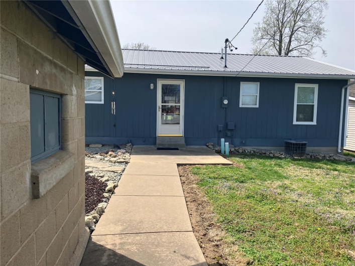 202 Grant, Desloge, Missouri 63601, 3 Bedrooms Bedrooms, 5 Rooms Rooms,2 BathroomsBathrooms,Residential,For Sale,Grant,MAR25020293