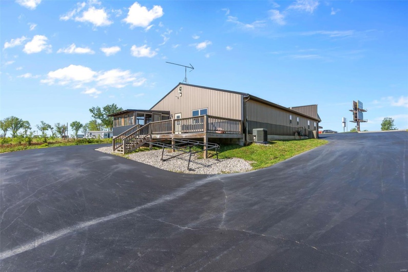 5598 Us Highway 61 North, Jackson, Missouri 63755, ,Commercial Sale,For Sale,Us Highway 61 North,MAR25030267