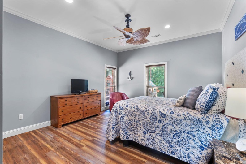 467 Windwood Lake Drive, Cape Girardeau, Missouri 63701, 7 Bedrooms Bedrooms, 11 Rooms Rooms,4 BathroomsBathrooms,Residential,For Sale,Windwood Lake,MAR25020365