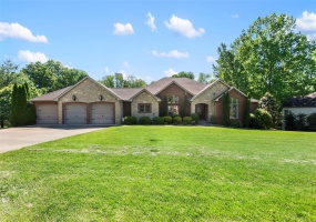 467 Windwood Lake Drive, Cape Girardeau, Missouri 63701, 7 Bedrooms Bedrooms, 11 Rooms Rooms,4 BathroomsBathrooms,Residential,For Sale,Windwood Lake,MAR25020365