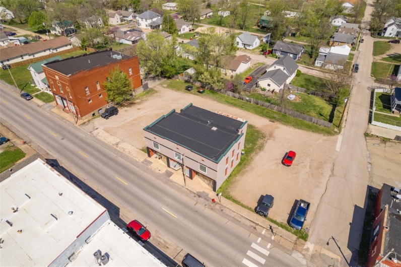 32 School Street, Bonne Terre, Missouri 63628, ,Commercial Sale,For Sale,School,MAR25021486