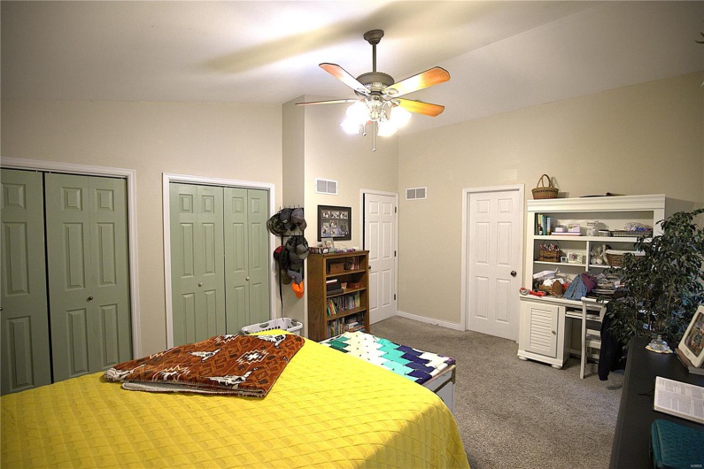 69 Swan Lane, Farmington, Missouri 63640, 4 Bedrooms Bedrooms, 8 Rooms Rooms,2 BathroomsBathrooms,Residential,For Sale,Swan,MAR25030293