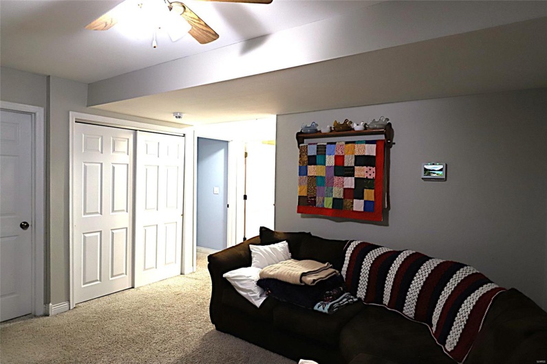 69 Swan Lane, Farmington, Missouri 63640, 4 Bedrooms Bedrooms, 8 Rooms Rooms,2 BathroomsBathrooms,Residential,For Sale,Swan,MAR25030293