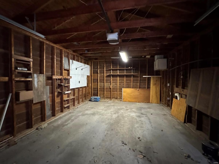 104 Day Avenue, Bernie, Missouri 63822, 2 Bedrooms Bedrooms, 5 Rooms Rooms,1 BathroomBathrooms,Residential,For Sale,Day,MAR25030304